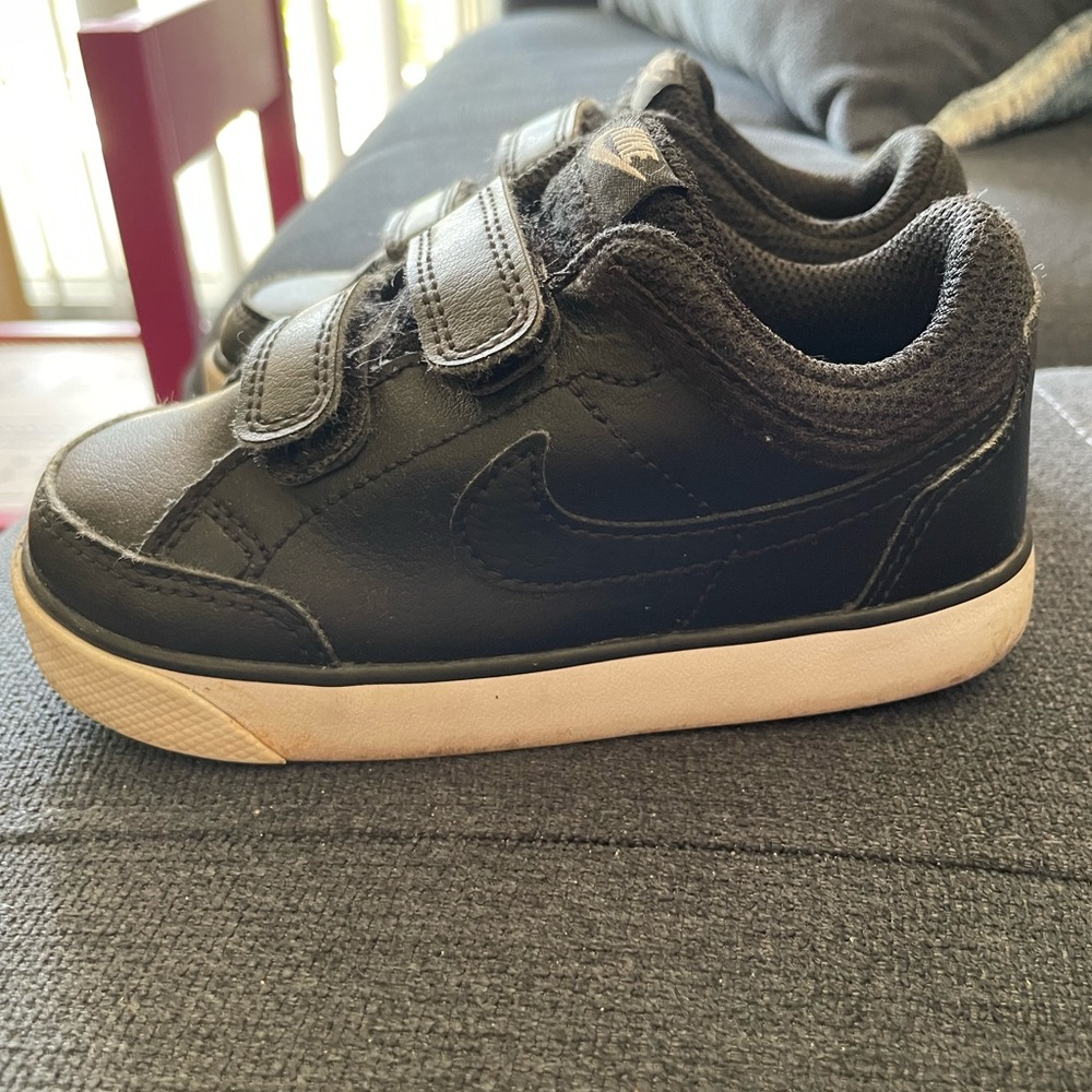 Strap Nike Sneakers